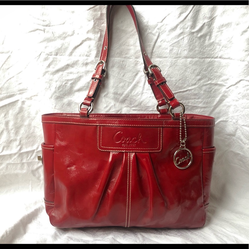 Coach red patent leather shoulder bag